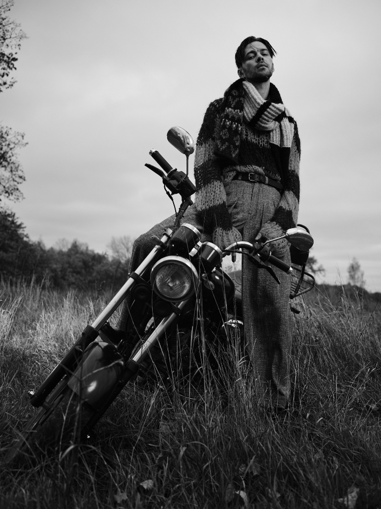 Playboy помістив на обкладинку чоловіка: і це - український співак