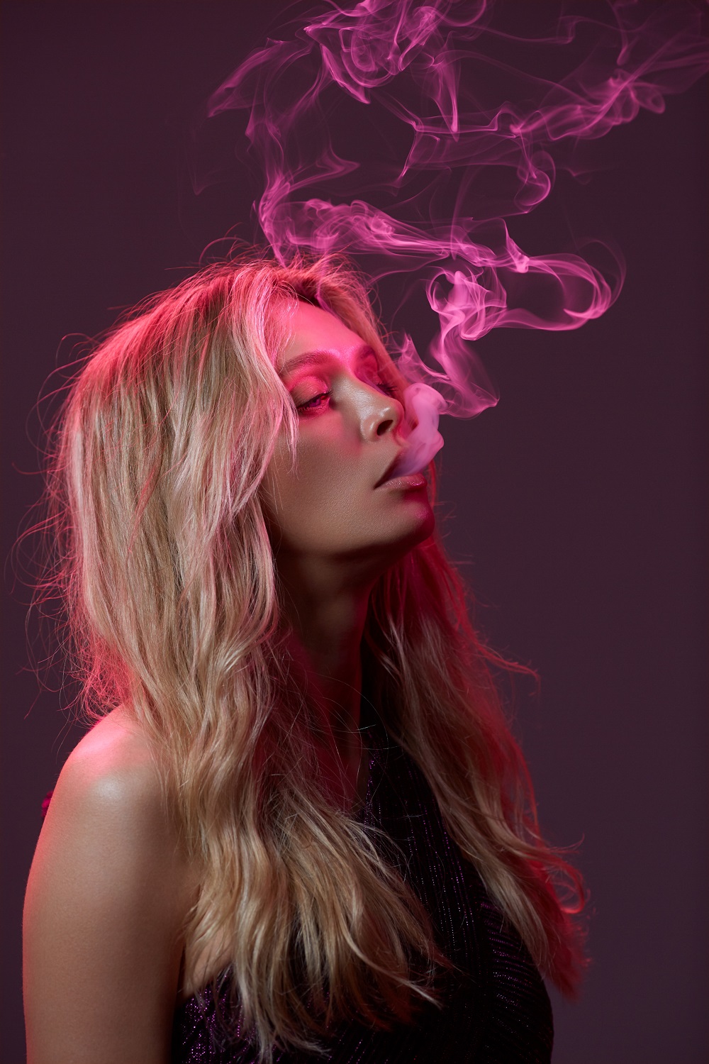 Розовые очки пришлось снять: Вера Брежнева призналась, что ее обманывали