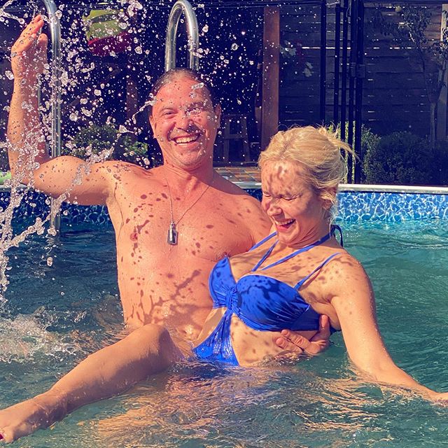 Сплошная идиллия: Лилия Ребрик с мужем показали шалости в бассейне