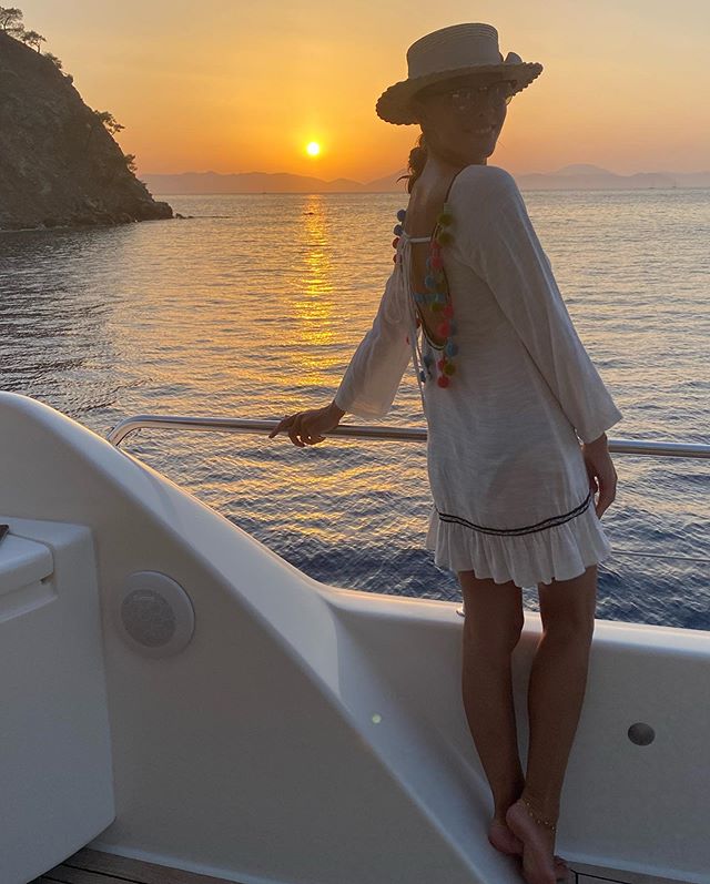 Чудові миті: Осадча в мікроміні зачарувала яскравим відпочинком з Горбуновим в Туреччині