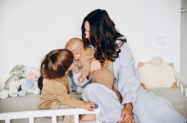 Два промінці: Джамала зворушила сімейним домашнім фотосетом і раптовим зізнанням про дітей