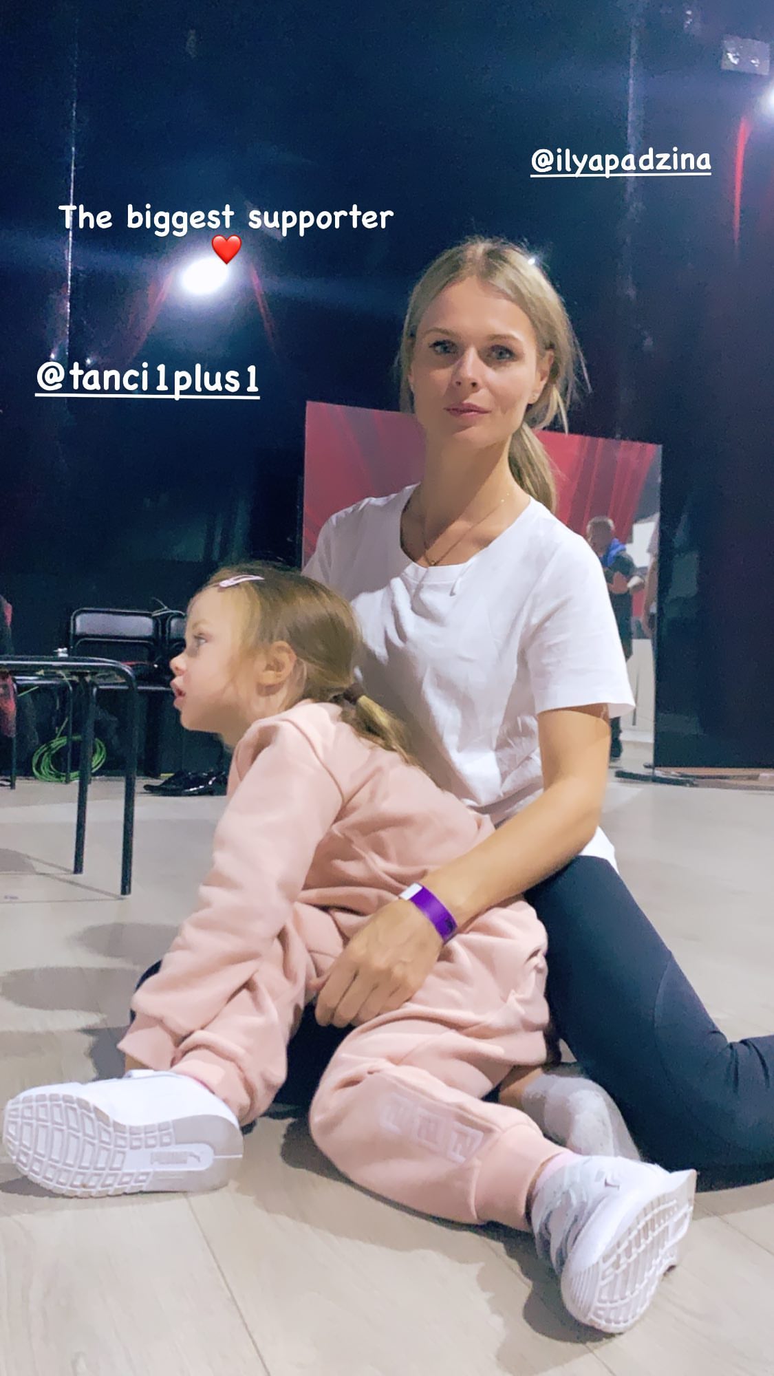 Огромная поддержка: Фреймут очаровала редким фото с младшей дочкой на Танцах со звездами 2020