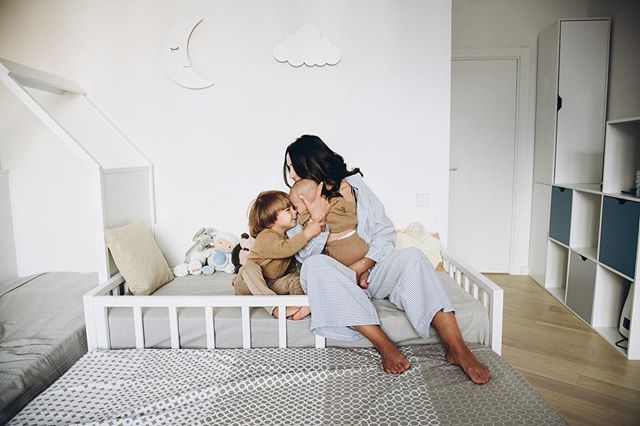 Два промінці: Джамала зворушила сімейним домашнім фотосетом і раптовим зізнанням про дітей