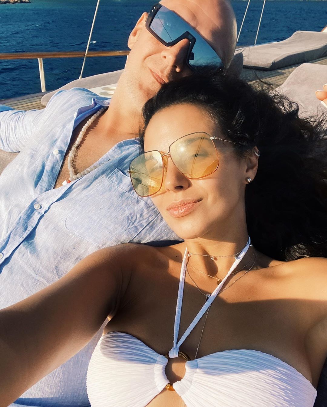 Благодарна за каждый поцелуй: Каменских в купальнике нежно призналась в любви Потапу