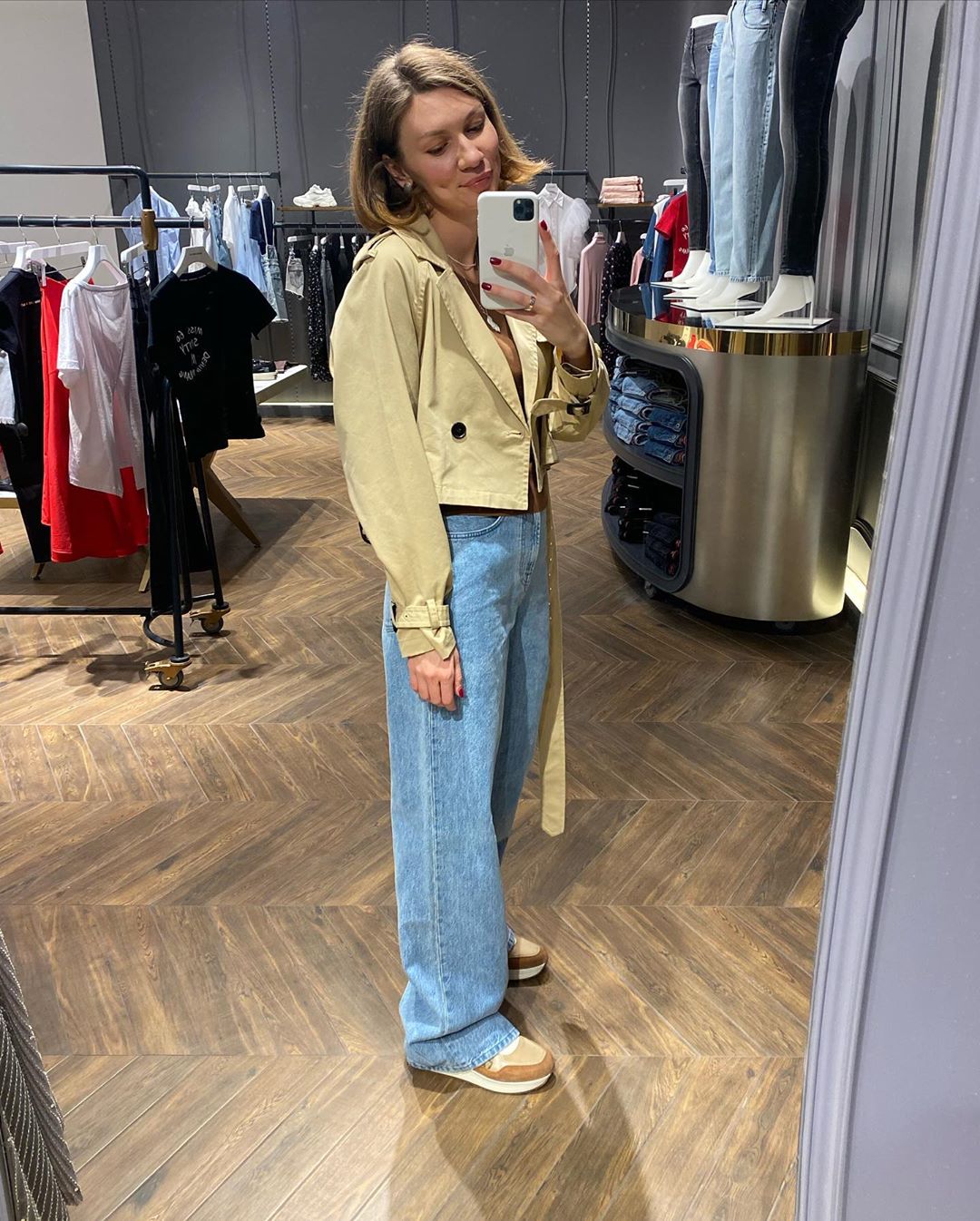 Как выбрать идеальные джинсы: топ-5 правил от стилиста