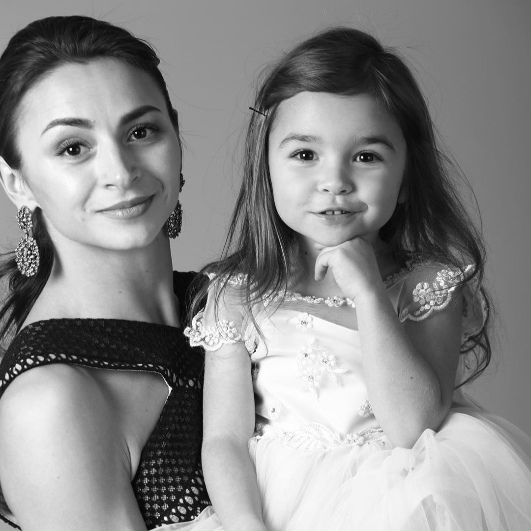 Відчуваю неймовірне щастя: Ілона Гвоздьова розчулила ніжними фото з донечкою