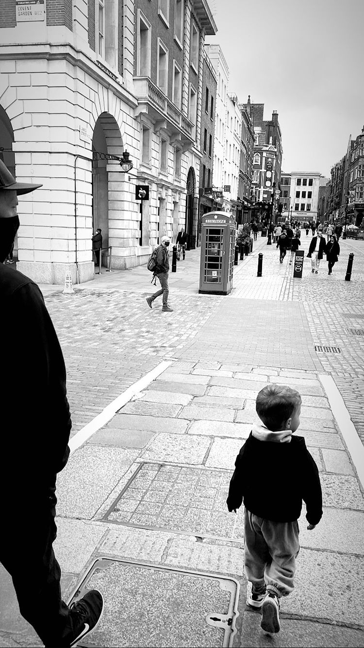 Весь в папу: Роузи Хантингтон-Уайтли показала редкие фото сына от Джейсона Стэтхема