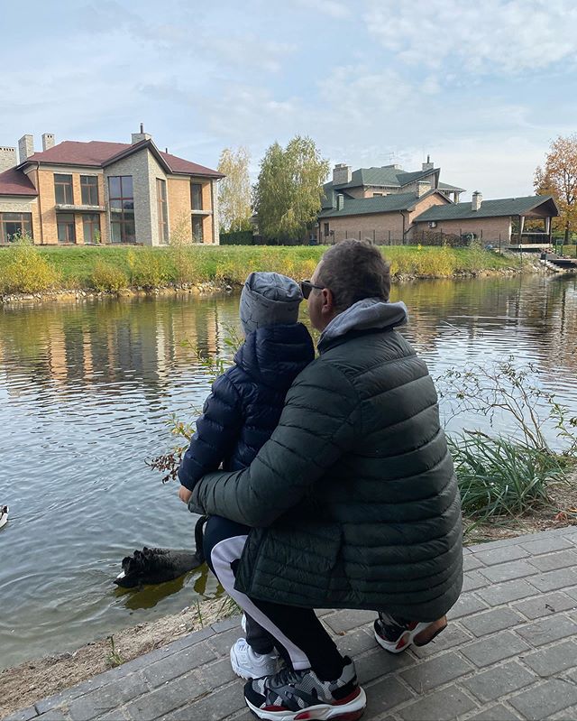 Юрий Горбунов показал свою важную субботнюю миссию с сыночком: должен же кто-то