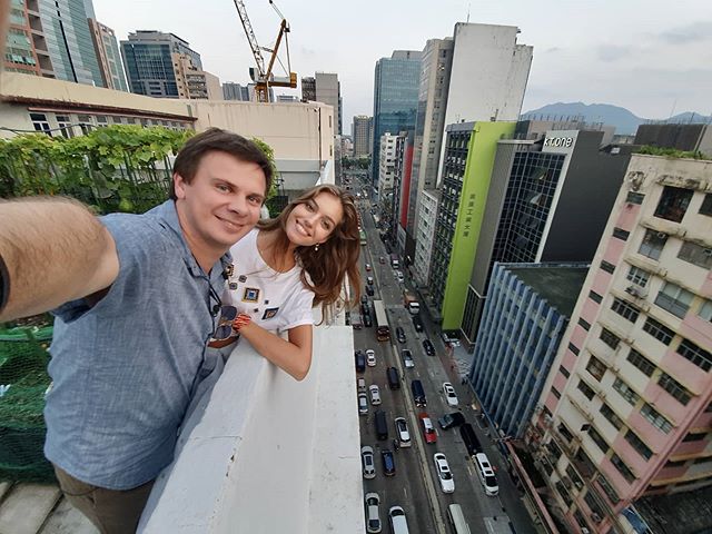 Первая и единственная: Комаров рассекретил подробности поездки с любимой в Гонконг
