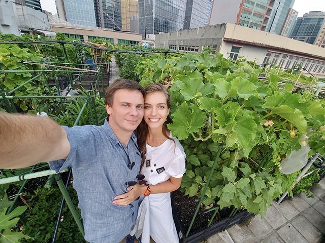 Первая и единственная: Комаров рассекретил подробности поездки с любимой в Гонконг