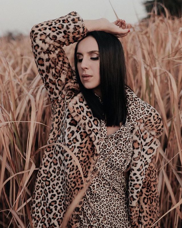 Стильна Джамала в сукні за 180 євро навчила віртуозно поєднувати "хижі" принти