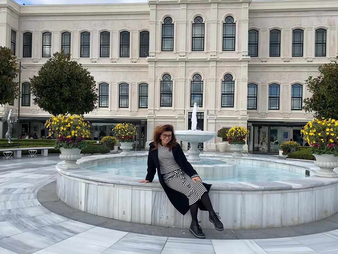 Красивые и счастливые: MONATIK с женой устроили романтику на фоне осеннего Стамбула