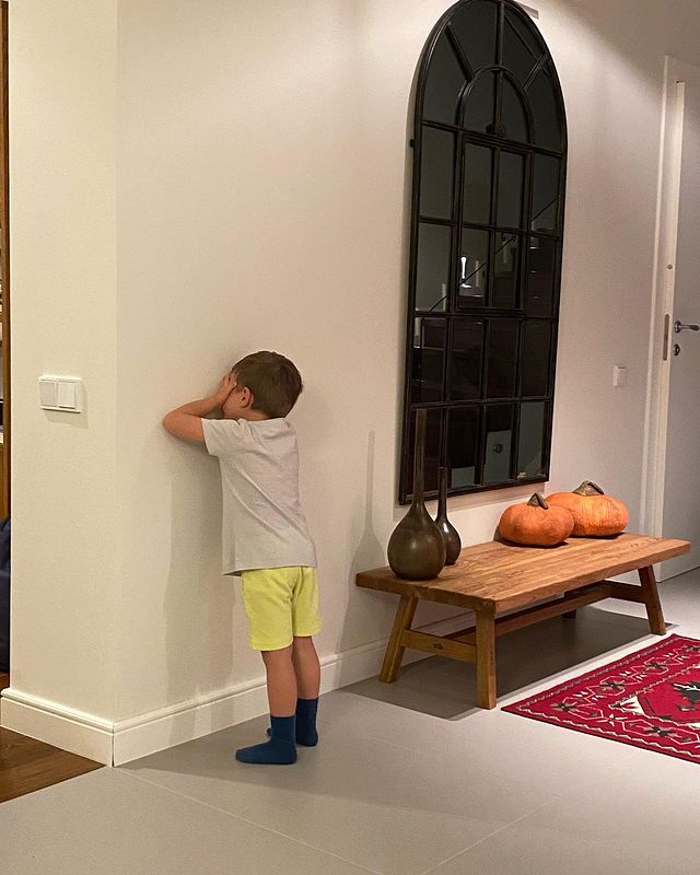 Катя Осадча показала домашні захоплюючі ігри з сином: копія тата