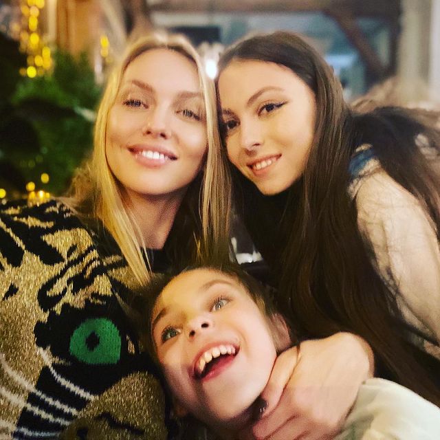 Общается с мальчиком: Оля Полякова рассказала, был ли секс у ее дочери