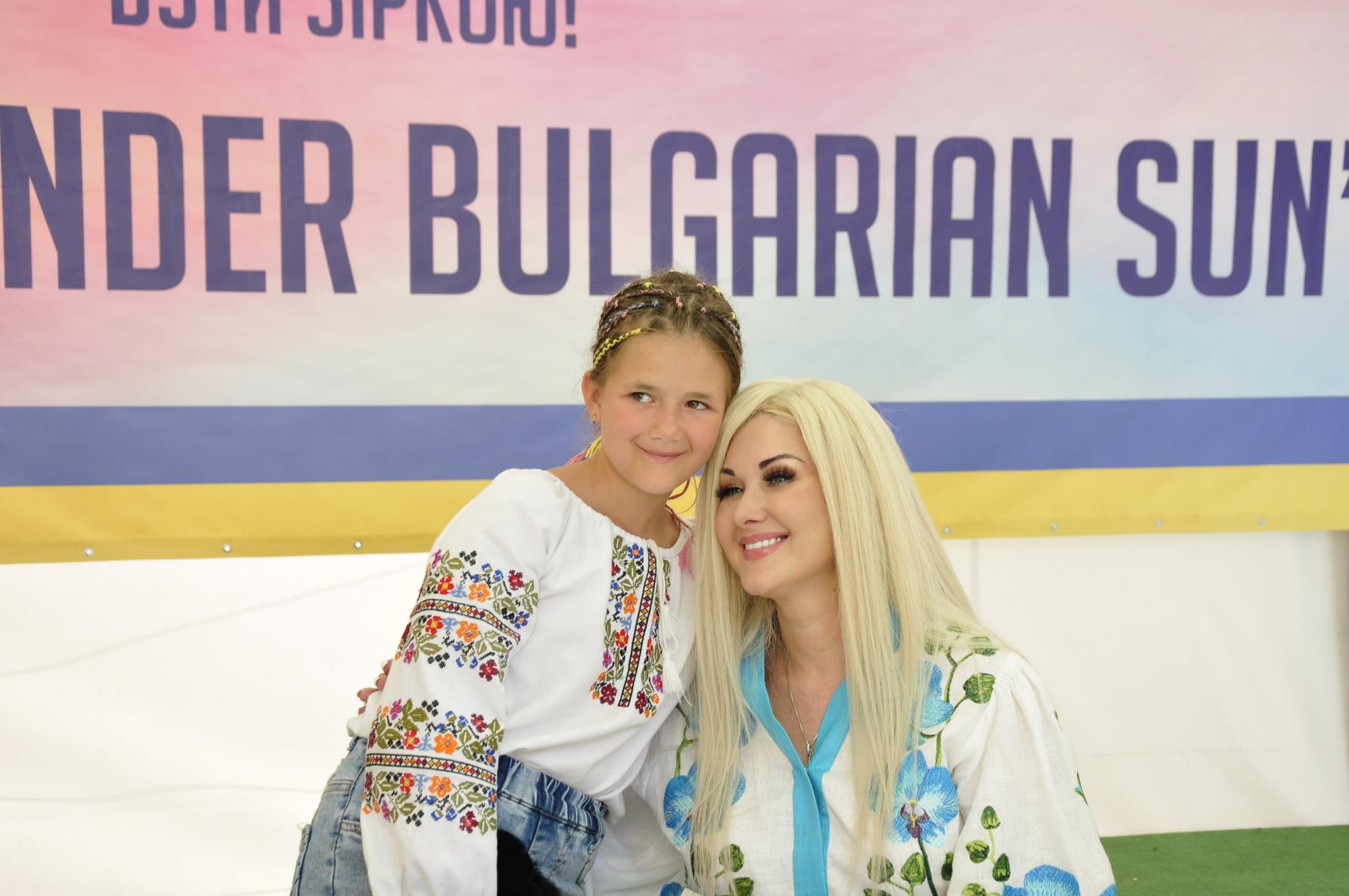 &quot;Україна - це ми&quot;: Бужинська зворушила фото і відео з дитячого фестивалю у Болгарії