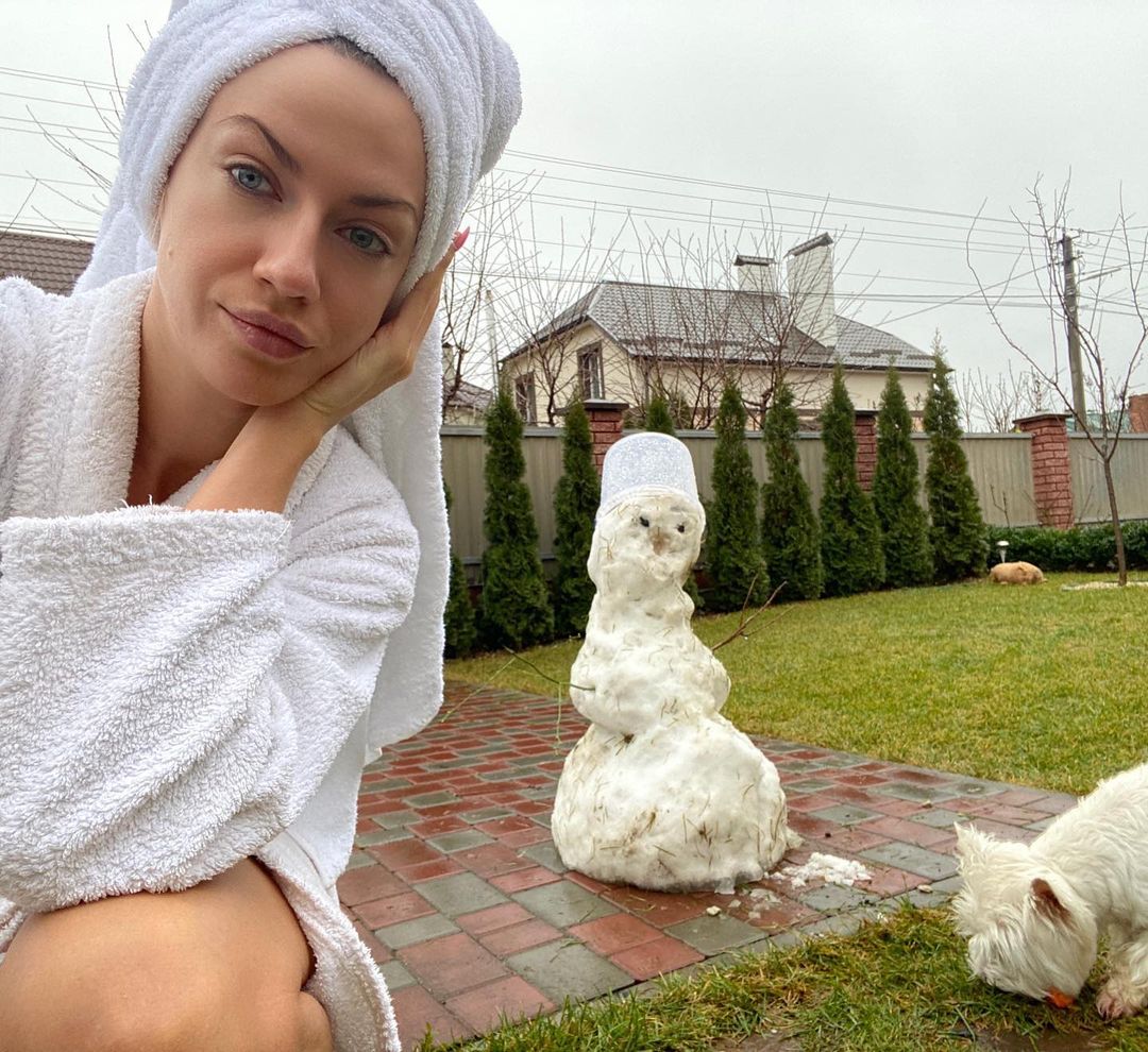 Зліпила з того, що було: Леся Нікітюк показала фоловерам улюбленого мецената