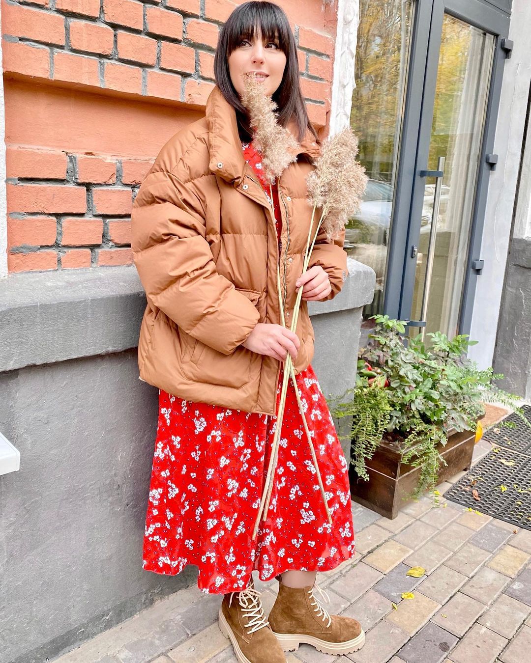 Пробуем повторить: Джамала показала, как носить самый трендовый пуховик этой зимы