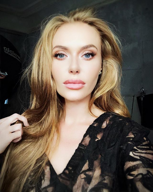 Повстати з попелу: Слава з НеАнгелів зробила особисте зізнання про пережиті страждання