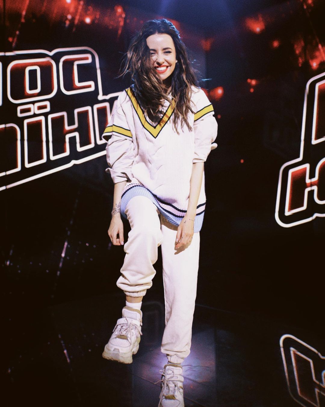 Мій дебют: Надя Дорофєєва розповіла про зйомки "Голосу країни" та заінтригувала фото з майданчика