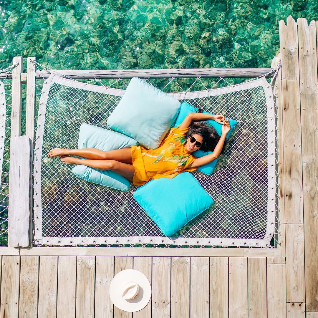 Моя акулка-путешественница: Санта Димопулос умилила сеть смешным снимком дочки с отдыха