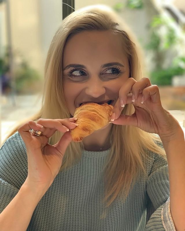 Баловаться вкусненьким! Лилия Ребрик восхитила рецептом быстрых круассанов