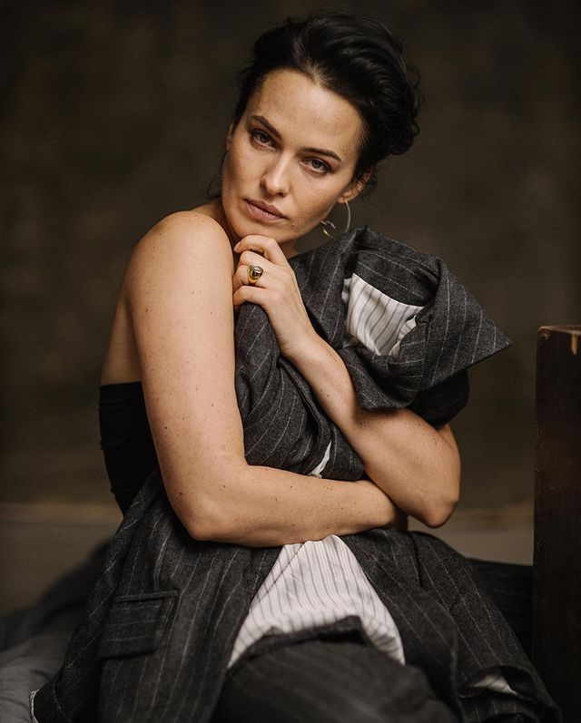 Может принести невыносимую боль: Астафьева исчерпывающе ответила на вопрос о свадьбе и детях