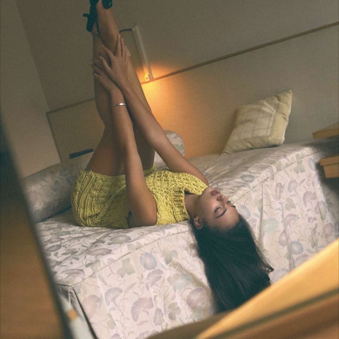 Взрывная красота: 16-летняя дочь Моники Беллуччи и Венсана Касселя снялась для глянца в откровенном наряде