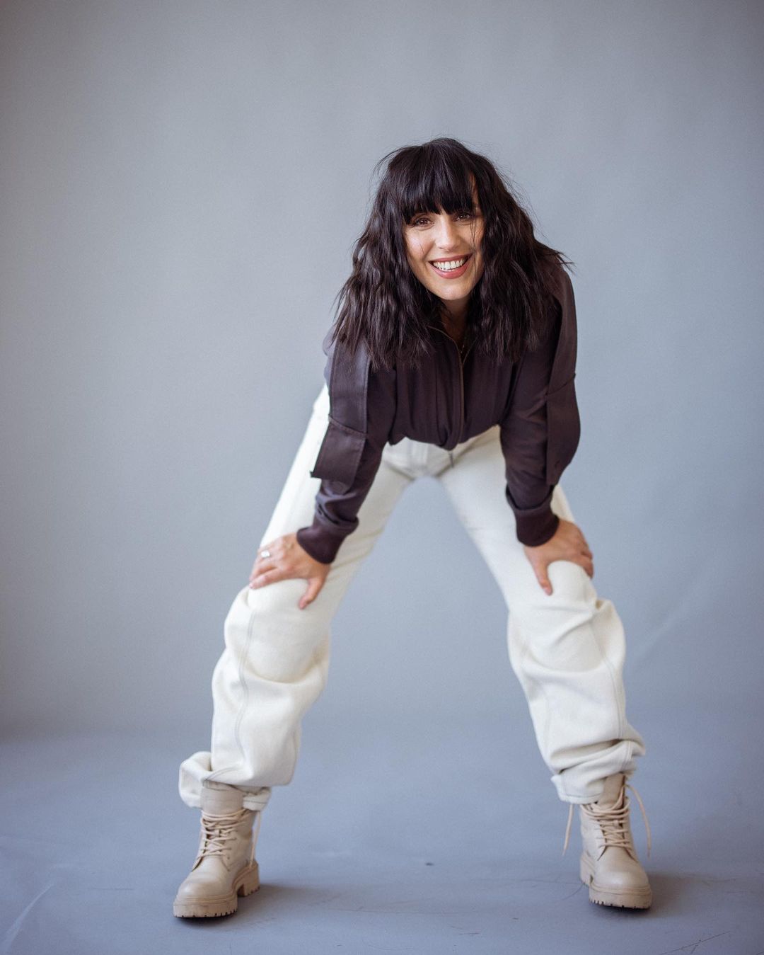 Красавица: Джамала показала, как носить и с чем комбинировать трендовые широкие брюки