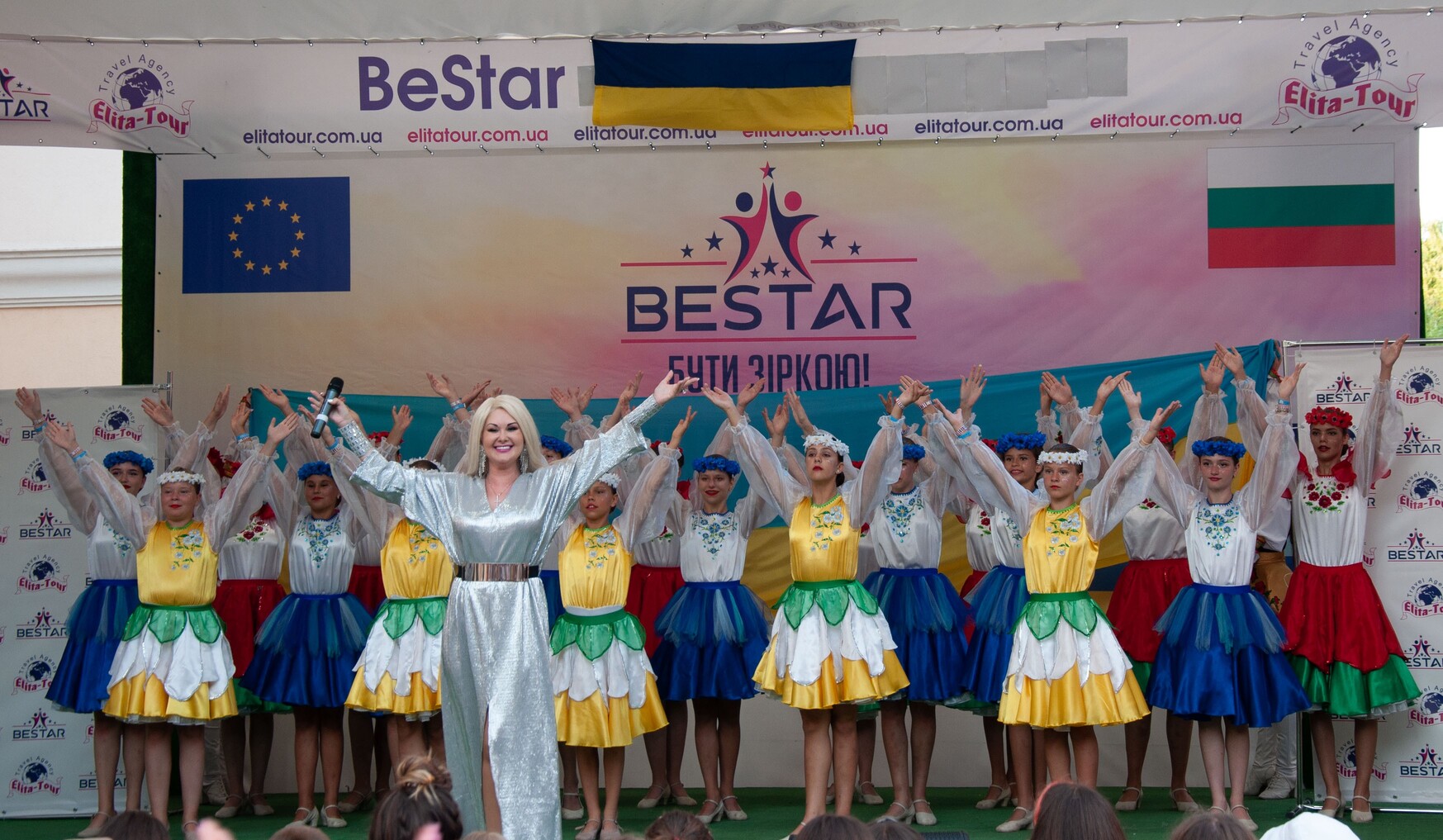 &quot;Україна - це ми&quot;: Бужинська зворушила фото і відео з дитячого фестивалю у Болгарії