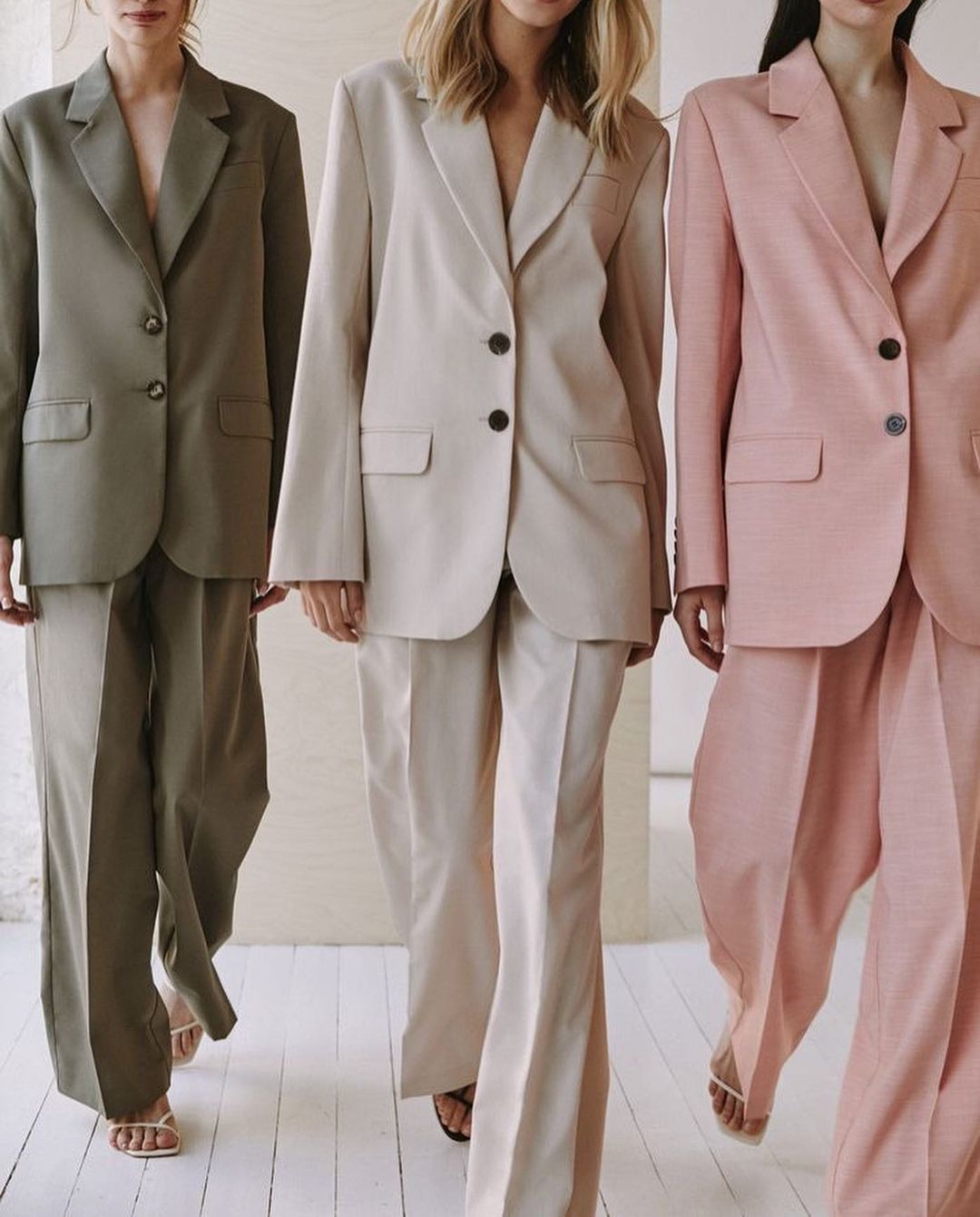 Заметно удлинит ноги: стилист назвала самую трендовую часть летнего гардероба