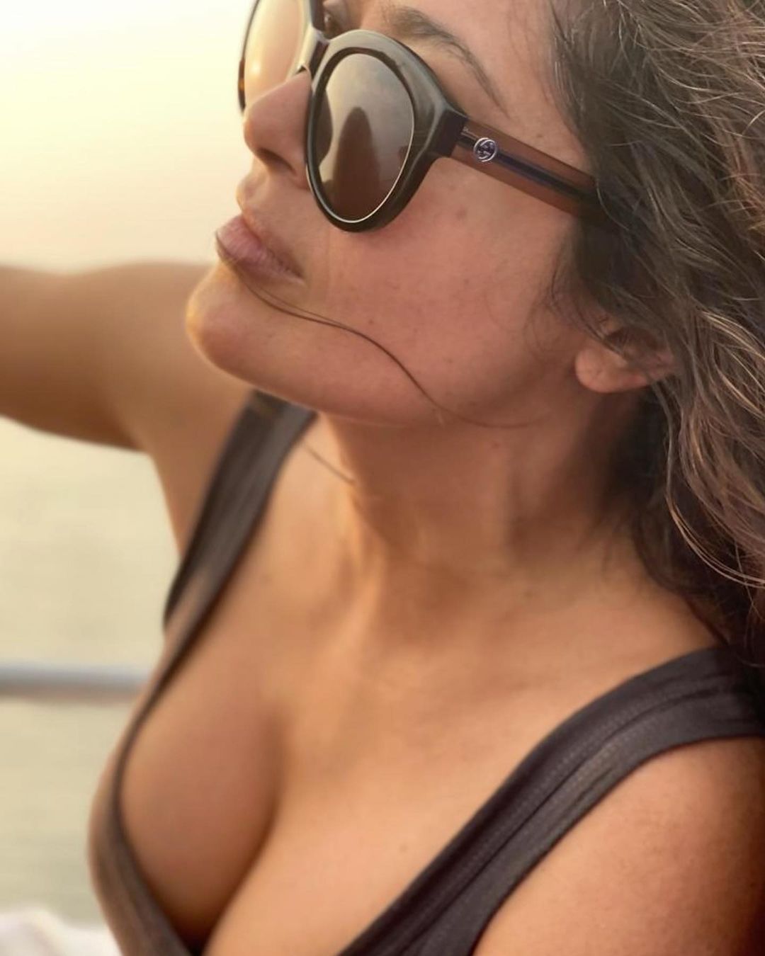 Красивая, как мама: Сальма Хайек восхитила сеть редкими фото с 13-летней дочерью