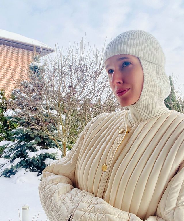 Стильна Катя Осадча показала зачіску на всі випадки життя і стала княгинею