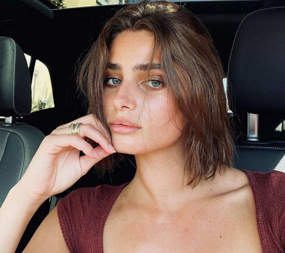 Кислоти і глина: косметолог розповіла, як швидко привести в порядок жирну шкіру