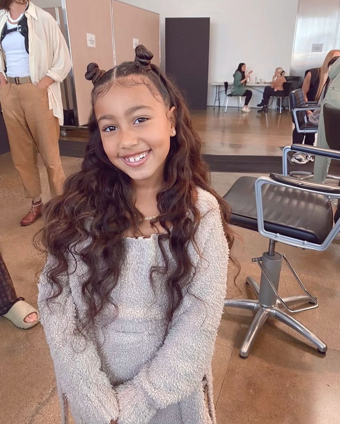 Тело мечты: Ким Кардашьян в стильном образе раскрыла секрет постройневшей фигуры