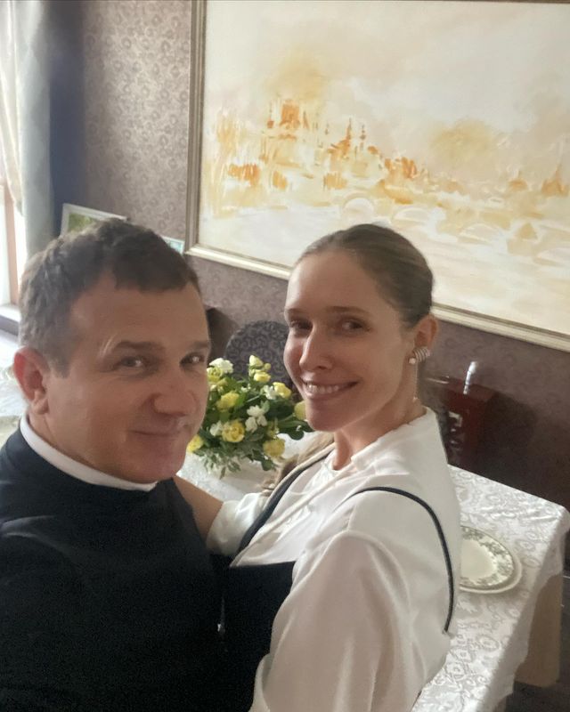 Идеальный праздник: Осадчая восхитила видом молодой мамы-именинницы и показала нарядного сыночка