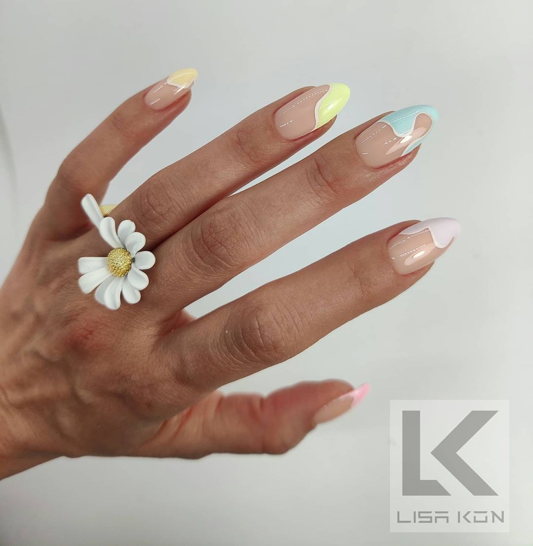 Взяти на замітку: Кендалл Дженнер демонструє модніший весняний манікюр