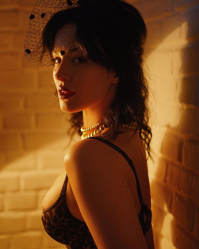 Справжні і мої: Даша Астаф'єва в "хижій" білизні здивувала особистим зізнанням