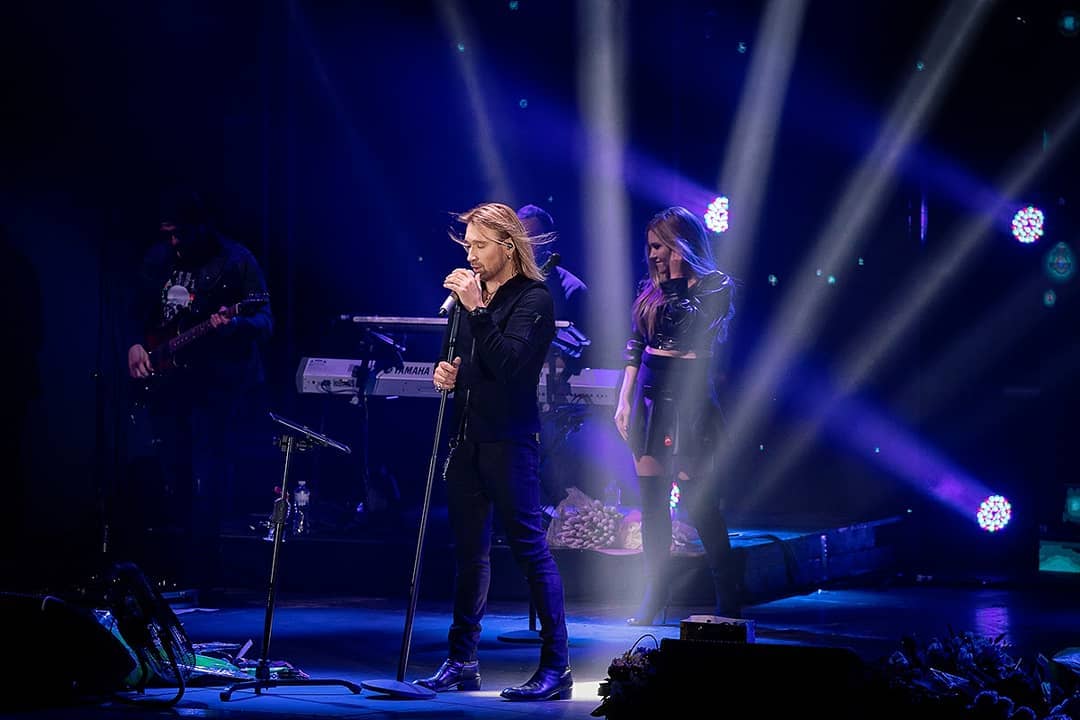 Олег Винник отчитался за безмасочный концерт перед 8 марта: сами посмотрите