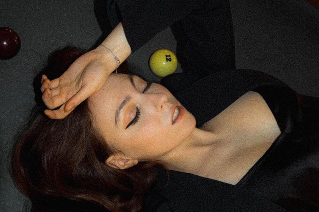 Красива як сонце: Оля Полякова захопилася ефектним фотосетом 16-річної доньки