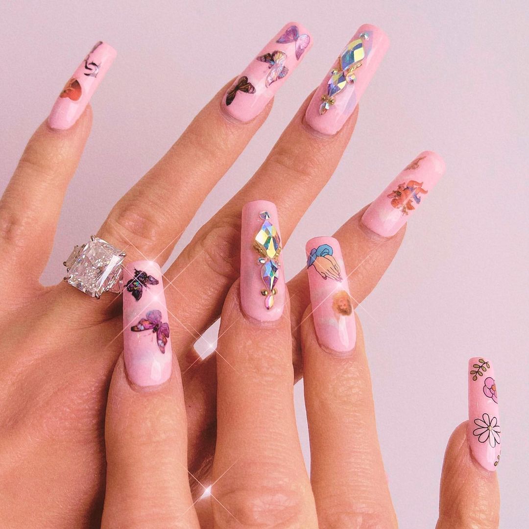 Гвен Стефані похвалилася обручкою за півмільйона доларів і натякнула на вагітність