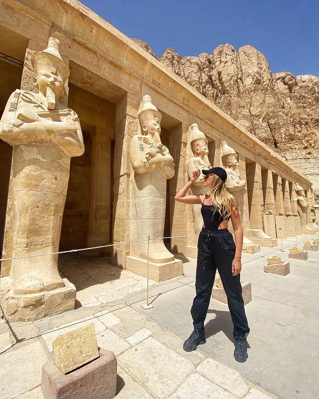 Никитюк в боди организовала авторскую экскурсию в Египте: от желающих нет отбоя