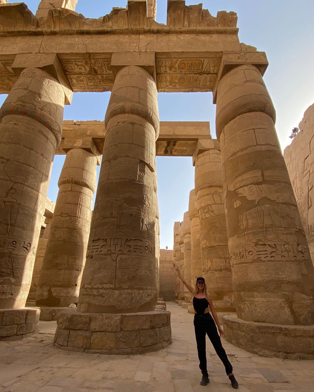 Египетская царица: соблазнительная Леся Никитюк побаловала "контентом для мужчин"