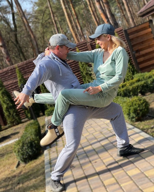 Це кайф! Лілія Ребрик на руках у чоловіка розповіла про велике родинне починання