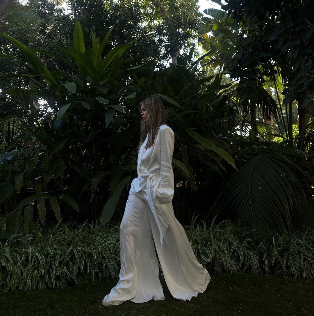 На работу в пижаме: стилист рассказала о необычном тренде лета 2021