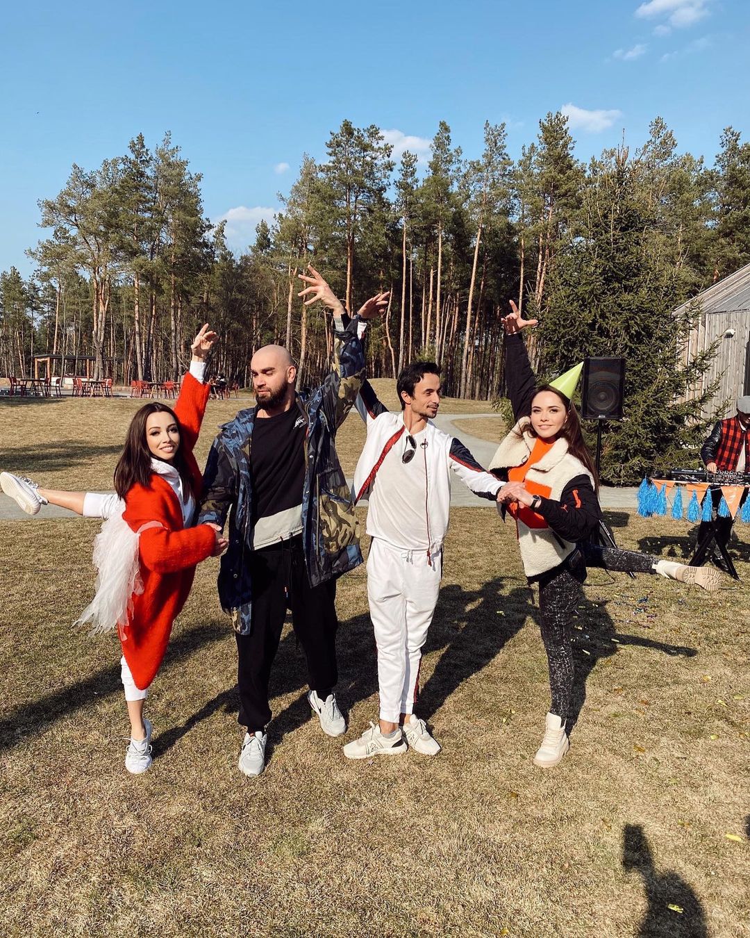 Осадча, Кухар, Яма, Саніна та інші повеселилися на дні народження MONATIK'а