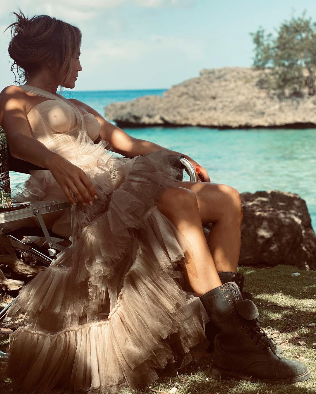 Спокуслива наречена: 51-річна Дженніфер Лопес підкорила розкішним тілом у весільній сукні