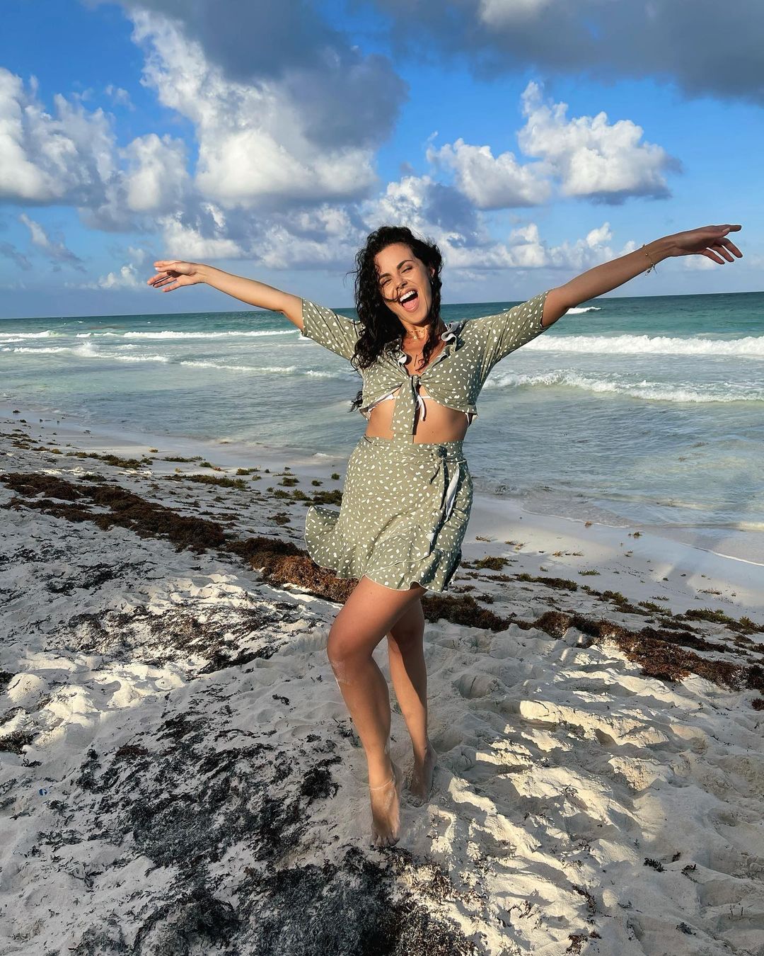 Счастливая Настя Каменских раскрыла причину спонтанной поездки в Мексику