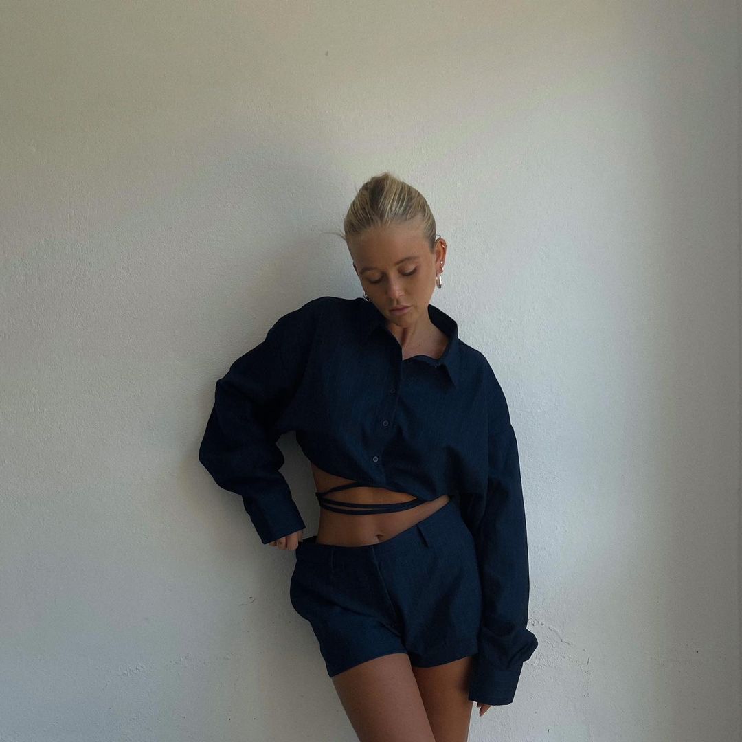 Робить ноги довшими і звужує талію: стиліст назвала головну деталь весняного гардероба