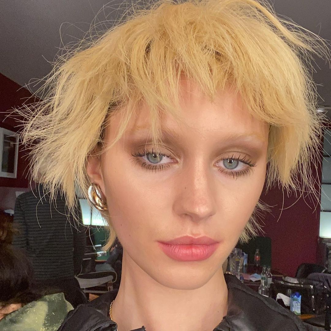 Дочь Джуда Лоу демонстрирует главные весенние тренды макияжа: подойдет всем