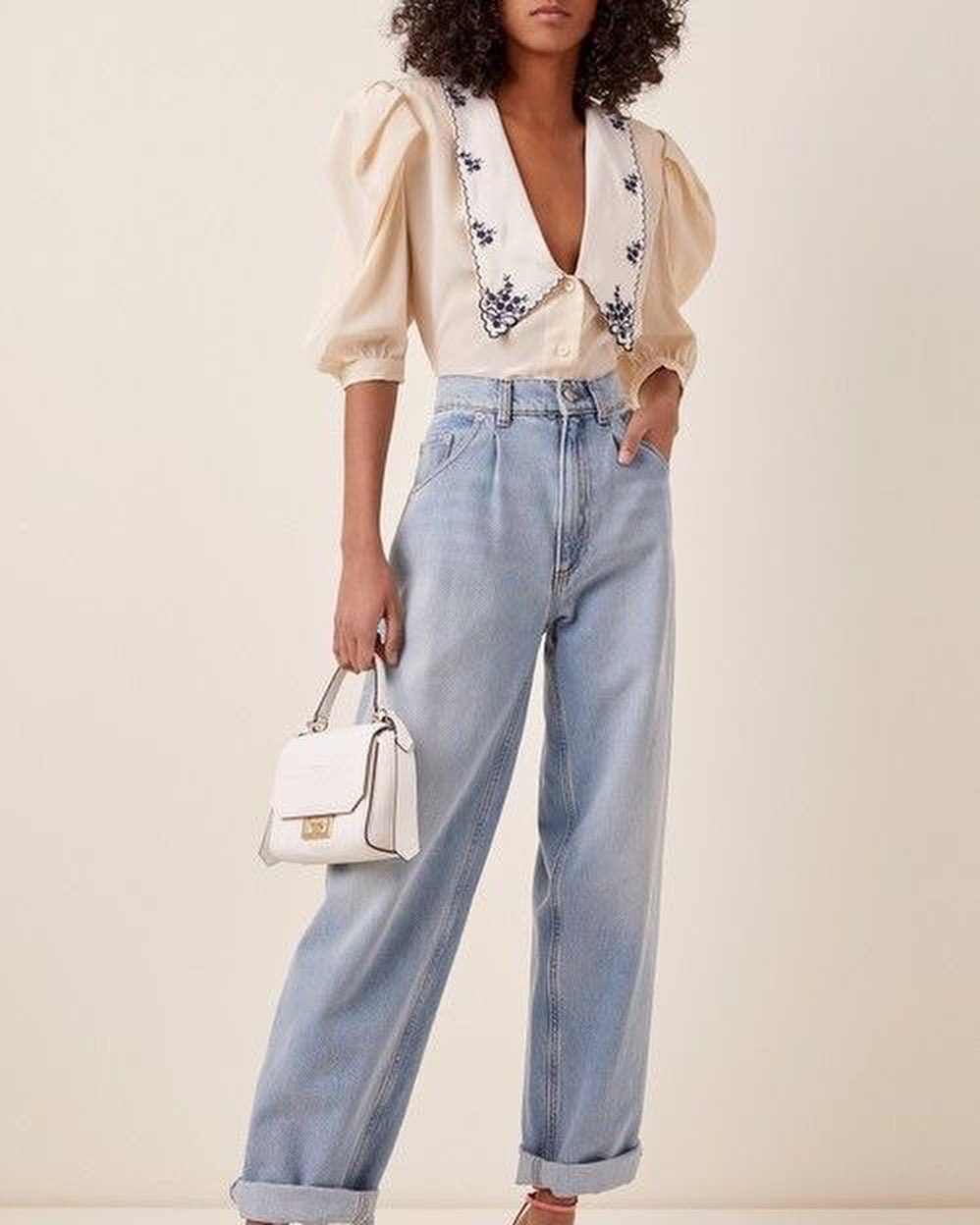 Новый тренд из Голливуда: стилист показала, как носить воротнички